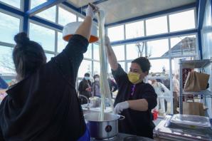 Gruzińscy producenci regionalnych przysmaków ze wsparciem Caritas