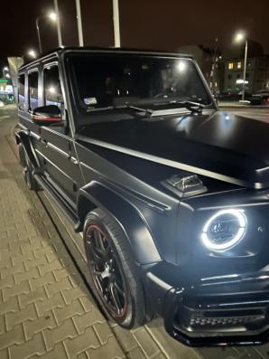 Porsche i Mercedes skradzione Izabeli Łukomskiej-Pyżalskiej! Modelka i jej mąż proszą o pomoc Krzysztofa Rutkowskiego!