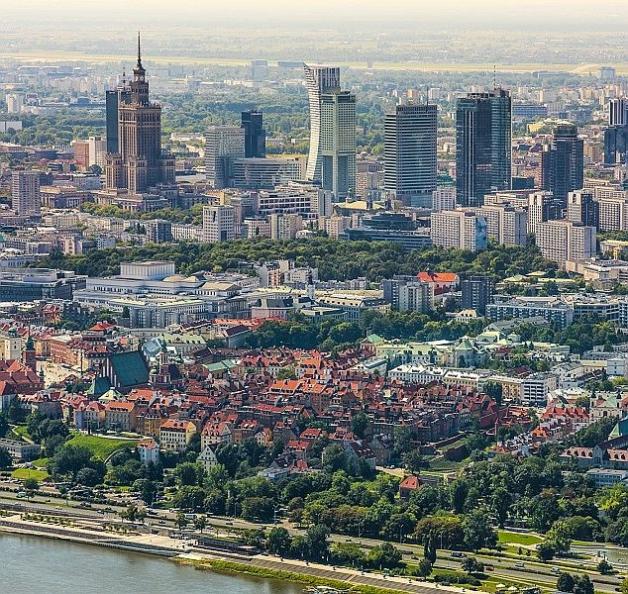 Warszawiaków coraz więcej