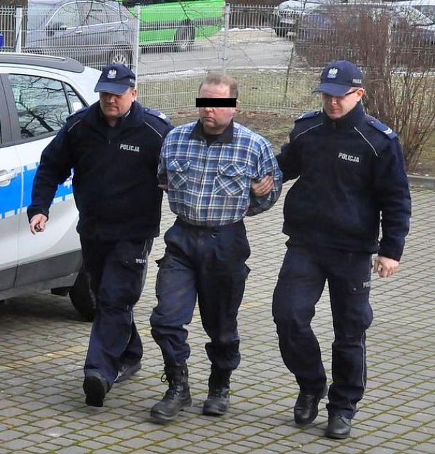 Lublin: Z bronią i nożem na policjantów