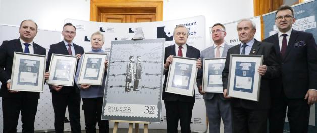Prezentacja znaczka pocztowego pn. „Niemiecki obóz dla polskich dzieci w Łodzi (1942-1945)”